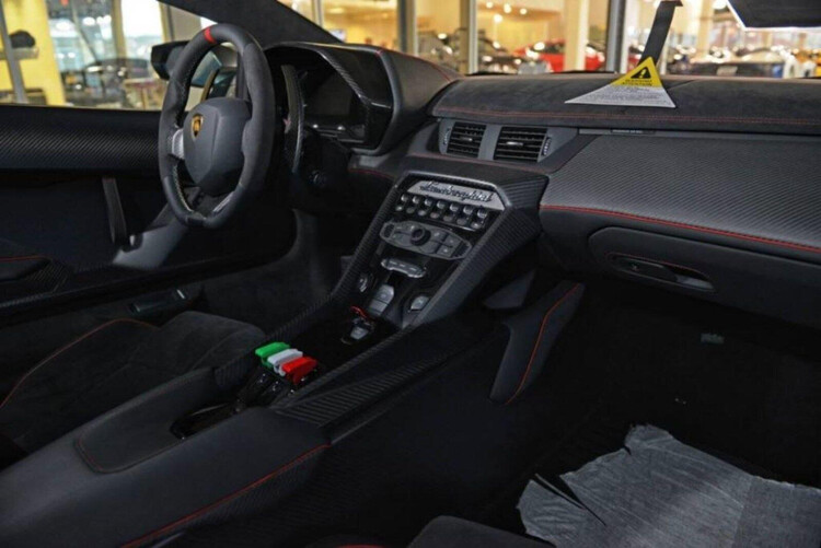 1 trong 3 chiếc Lamborghini Veneno được rao bán với giá 9,4 triệu USD - Ảnh 4