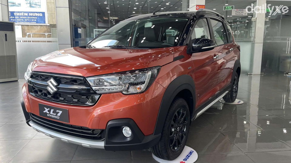 Ngoại thất xe mạnh mẽ và cuốn hút