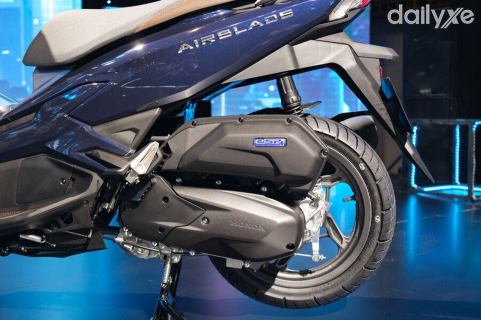 Động cơ khả năng vận hành mạnh mẽ, êm ái và tiết kiệm nhiên liệu