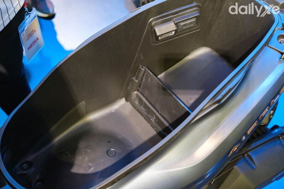 Hộc chứa đồ rộng rãi