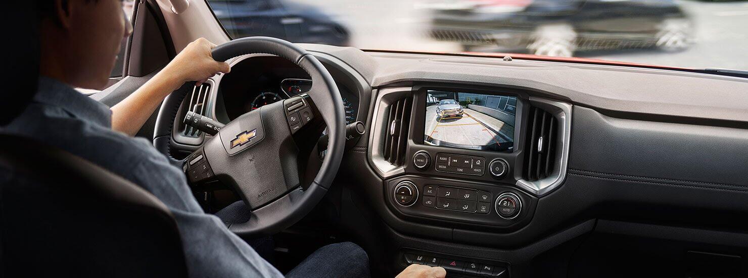 Chevrolet Colorado mới được trang bị hàng loạt các tính năng an toàn chủ động và thụ động tiên tiến bảo vệ bạn và người đồng hành. Chevrolet Colorado mới được trang bị hàng loạt các tính năng an toàn chủ động và thụ động tiên tiến bảo vệ bạn và người đồng hành.