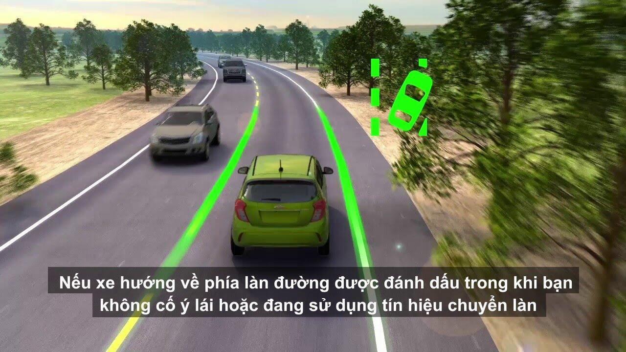 Công nghệ mới cảnh báo xe lệch làn đường Công nghệ mới cảnh báo xe lệch làn đường