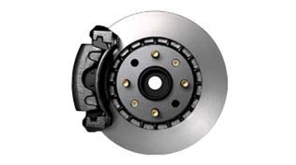 Hệ thống phanh đĩa trước, tang trống phía sau bảo vệ tối ưu người lái và hành khách đi cùng.