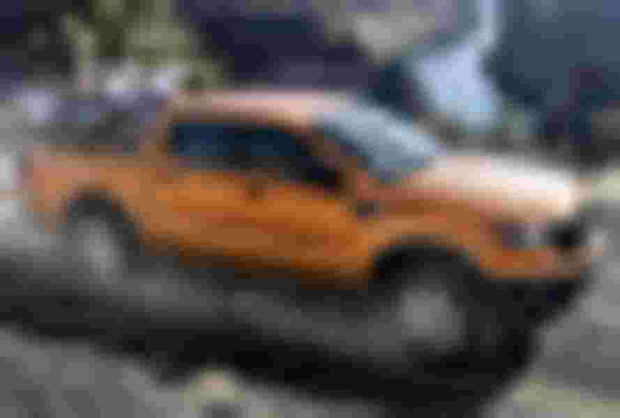 An toàn Ford Ranger Wildtrak 2.0L AT 4X4 - Hình 4