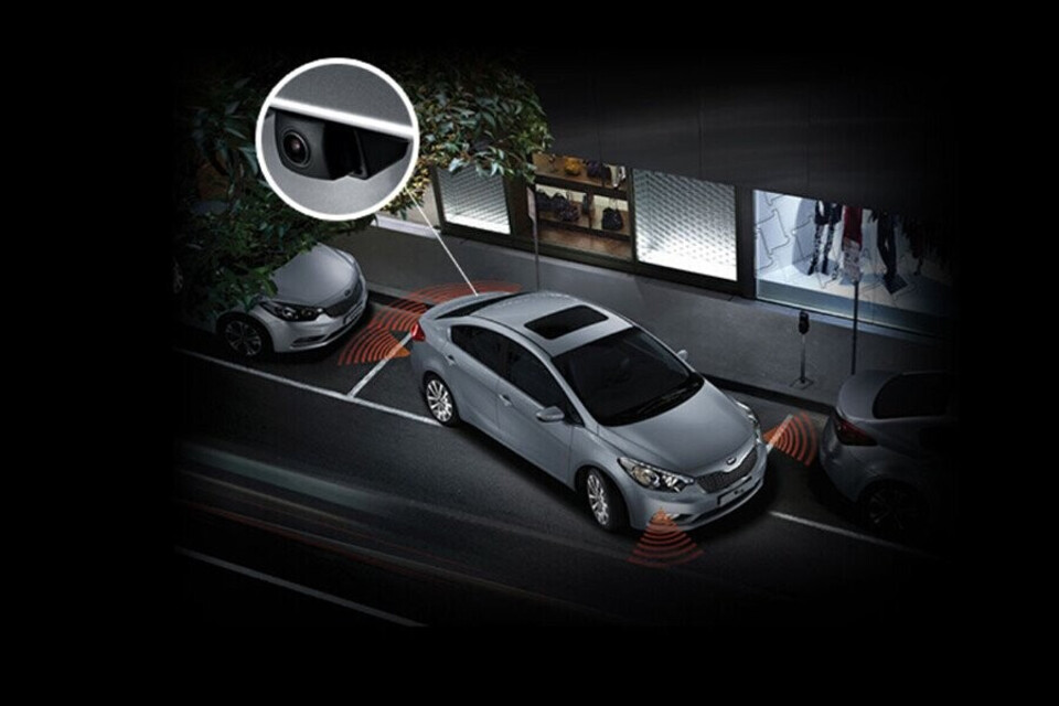 Xe được trang bị camera lùi Xe được trang bị camera lùi