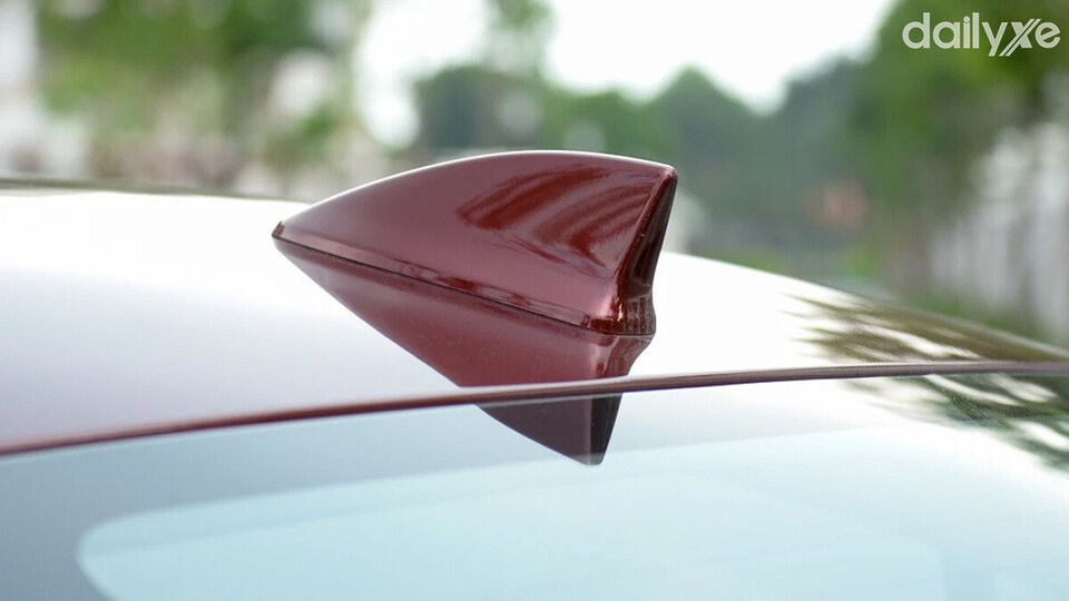 Anten vây cá giúp ích thu sóng và phát tín hiệu