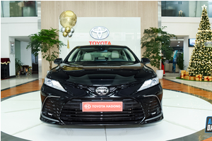 Ảnh chi tiết Toyota Camry 2022 bản 2.0Q giá 1,167 tỷ đồng