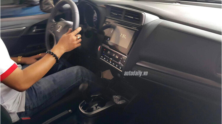 Ảnh “nóng” hatchback cỡ nhỏ Honda Jazz tại Việt Nam - Hình 3 Ảnh “nóng” hatchback cỡ nhỏ Honda Jazz tại Việt Nam - Hình 3