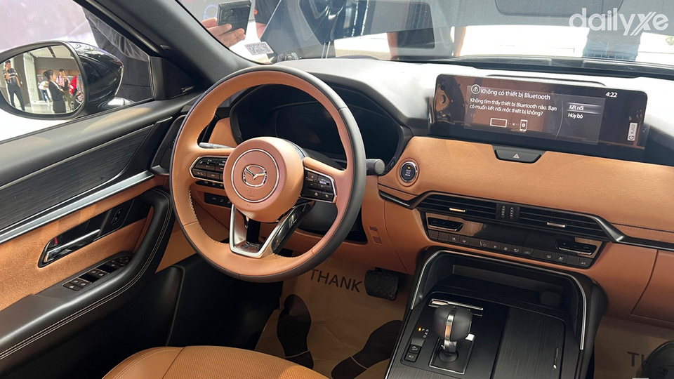 Khoang nội thất 5 chỗ là điểm nhấn lớn nhất của CX-60