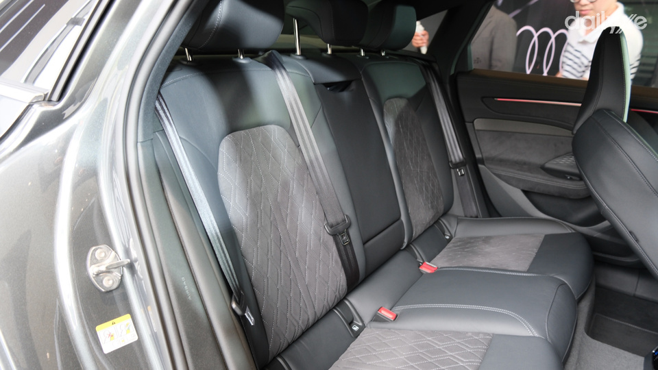 Ghế bọc da cao cấp