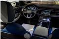Audi Q8 Navarra Blue sang trọng hơn với khoang cabin tùy chỉnh
