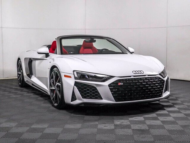 Audi R8 Spyder 2021 mà Nguyễn Quốc Cường từng quan tâm được chào giá 14 tỷ  đồng, rẻ hơn nhiều so với anh em Lamborghini Huracan