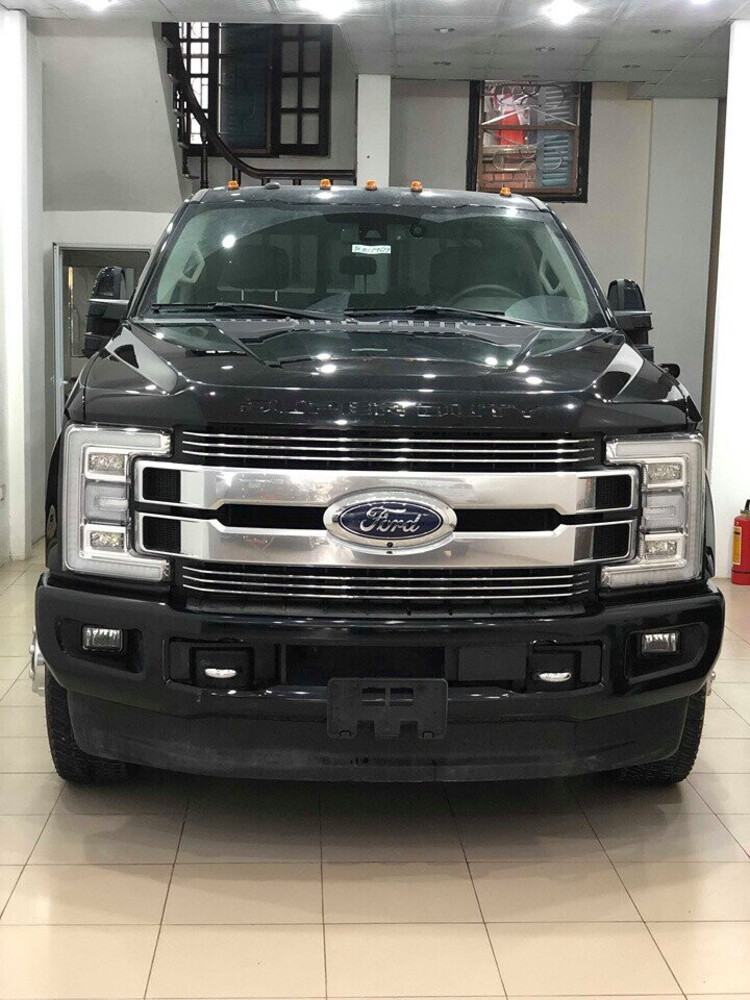 ban-tai-khong-lo-ford-f-350-siêu nhiệm-lariat-hang-doc-lot-thom-trong-garage-cua-dai-gia-ha-noi-3.jpg ban-tai-khong-lo-ford-f-350-siêu nhiệm-lariat-hang-doc-lot-thom-trong-garage-cua-dai-gia-ha-noi-3.jpg