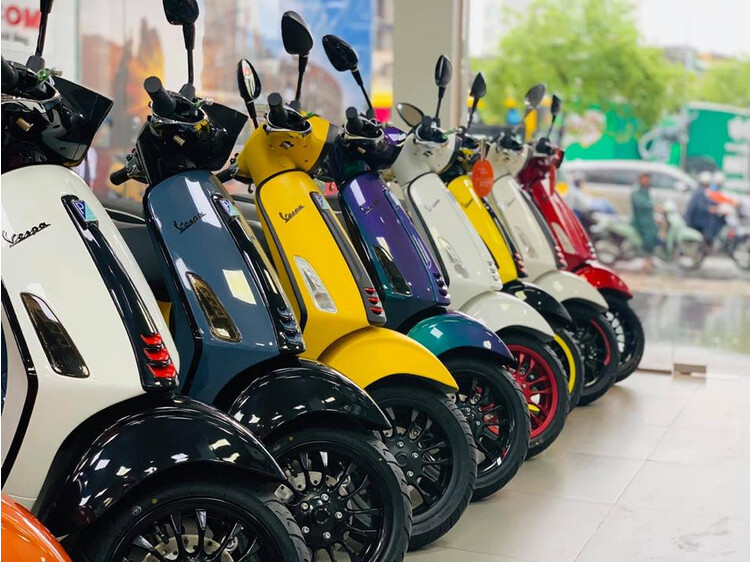 tình trạng xe piaggio, vespa 12/2021: no dam don them