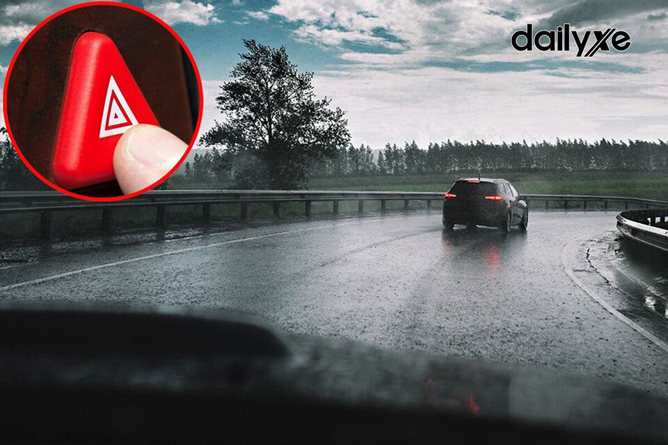 Sử dụng đèn cảnh báo nguy hiểm khi trời mưa