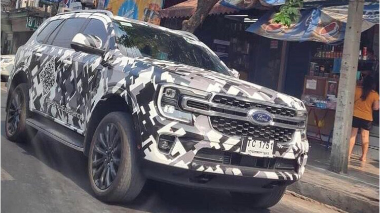 Bắt gặp 2 chiếc Ford Everest thế hệ mới trên phố, có chi tiết lạ thể hiện option giống xe sang bat gap 2 chiec ford everest the he moi tren pho, co chi tiet la the hien option giong xe sang