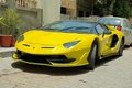 Biến Honda Civic thành Lamborghini Aventador SVJ