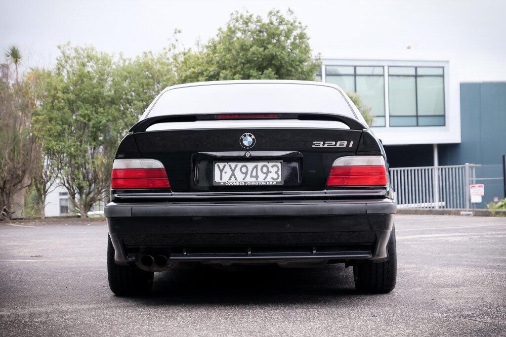 BMW 3 Series (E36) 1997 phiên bản 328i - Phần 1: Mua và Xách tay - Ảnh 7 BMW 3 Series (E36) 1997 phiên bản 328i - Phần 1: Mua và Xách tay - Ảnh 7