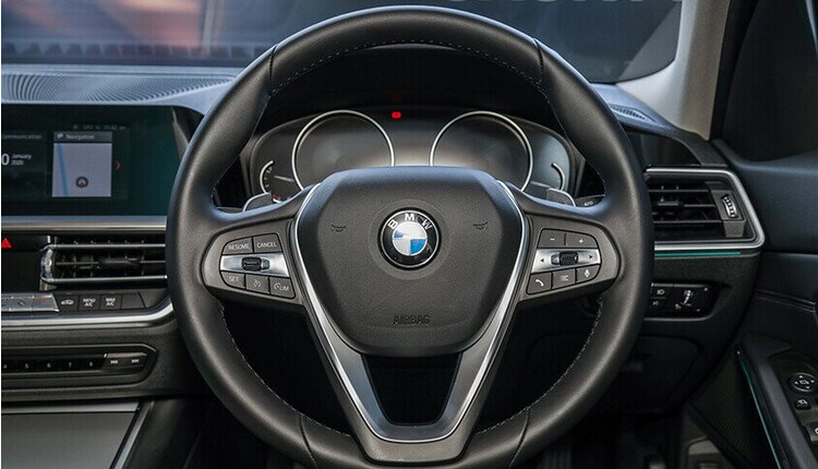 bmw-320i-sport-line-2020-10.jpg
