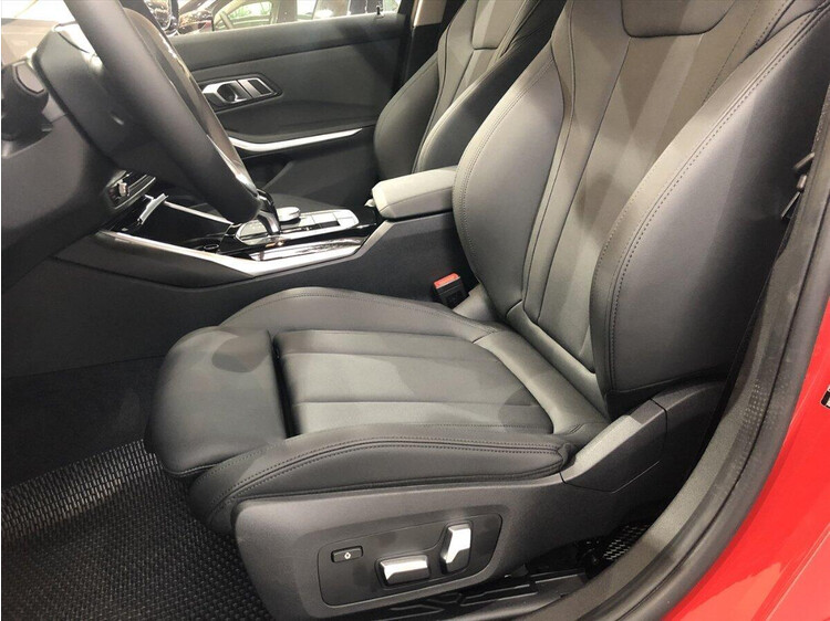 bmw-320i-sport-line-2020-11.jpg