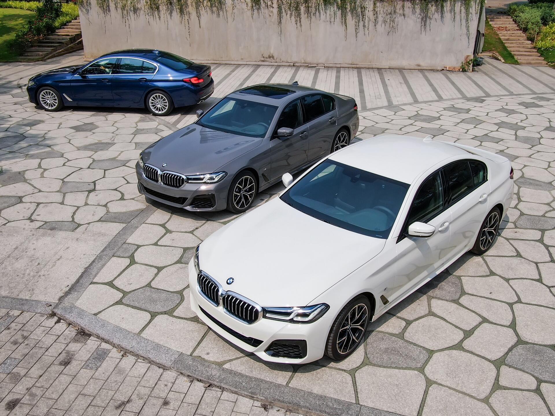 BMW 5-Series 2021 giá từ 2,5 tỷ đồng, đối thủ của Mercedes E-Class