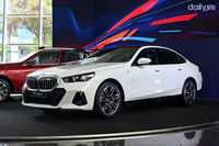 BMW 520i (Máy xăng)