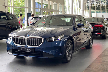 BMW 520i Premium (Máy xăng) BMW 520i Premium (Máy xăng)