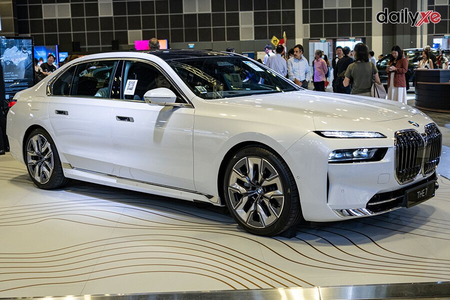 BMW 735i Pure Excellence (Máy xăng) BMW 735i Pure Excellence (Máy xăng)