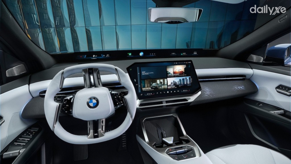BMW iX3 cũng mẫu xe đầu tiên được tích hợp BMW Intelligent Personal Assistant thế hệ mới