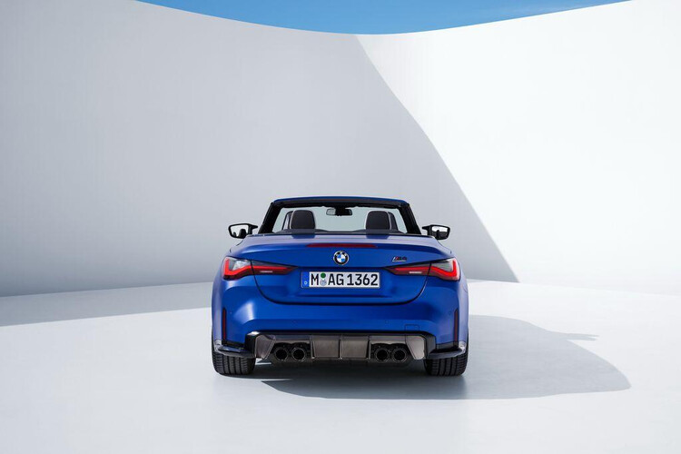 bmw-m4-tranh-mui-ra-mat-xe-the-thao-mui-tran-thuc-thu-gia-tu-1-98-ty-vnd bmw-m4-tranh-mui-ra-mat-xe-the-thao-mui-tran-thuc-thu-gia-tu-1-98-ty-vnd