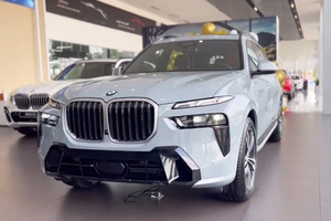 BMW X7 xDrive40i M Sport (Máy xăng) BMW X7 xDrive40i M Sport (Máy xăng)