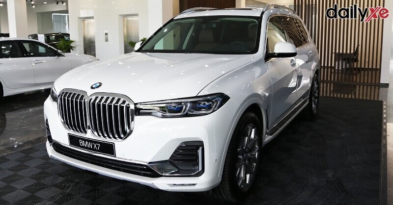 BMW X7 xDrive40i Pure Excellence: Giá Bán, Khuyến Mãi (1/2023)