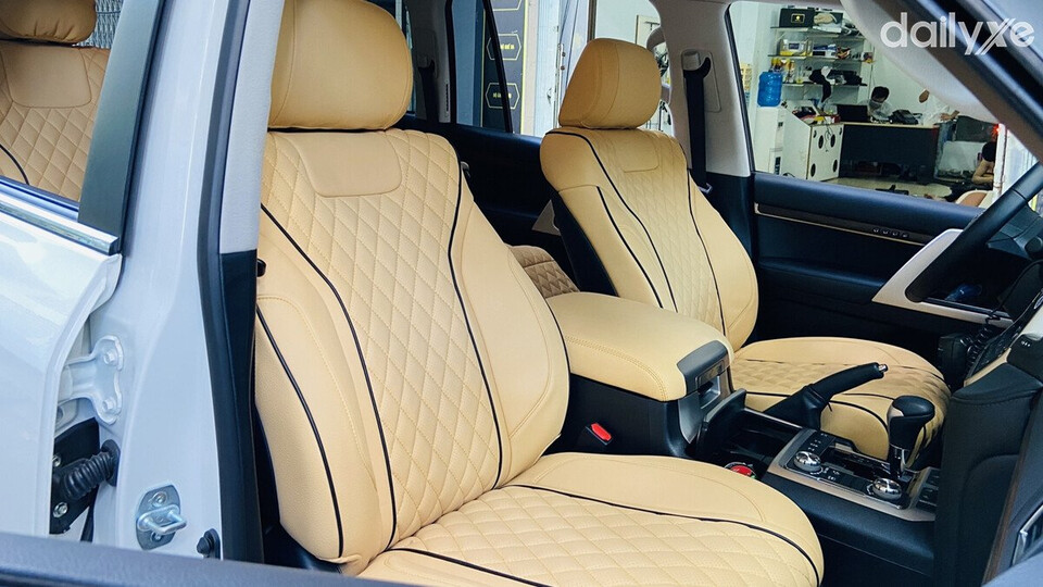 Nâng cấp không gian nội thất xe trở nên sang trọng