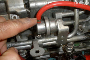 Bơm nhiên liệu ô tô: Dấu hiệu hư hỏng và cách kiểm tra