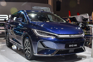 BYD M6 (Máy điện)