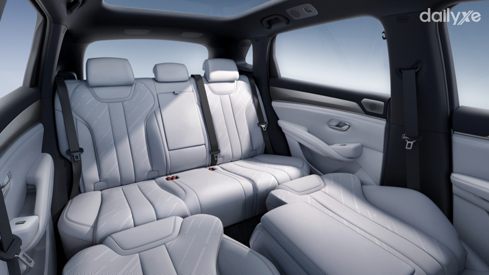 Ghế ngồi bọc da cao cấp