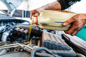 5 dấu hiệu cần phải thay dầu động cơ xe ô tô ngay lập tức