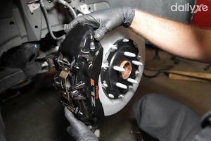 Cách bảo dưỡng phanh đĩa ô tô: Khi nào cần kiểm tra thay thế?