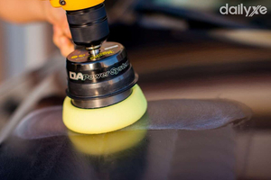 Cách đánh bóng xe máy tại nhà bằng Cana đơn giản