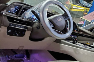 Cadillac Escalade 2021 trang bị màn hình trung tâm khổng lồ 38 inch