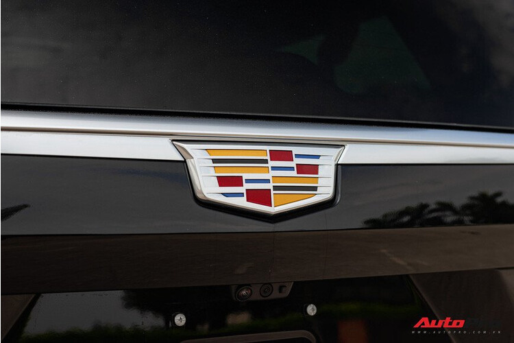 Cadillac-Escalade-ESV-gia-gan-12-ty-dong-suv-full-size-hang-sang-cho-nha-giau-viet Cadillac-Escalade-ESV-gia-gan-12-ty-dong-suv-full-size-hang-sang-cho-nha-giau-viet