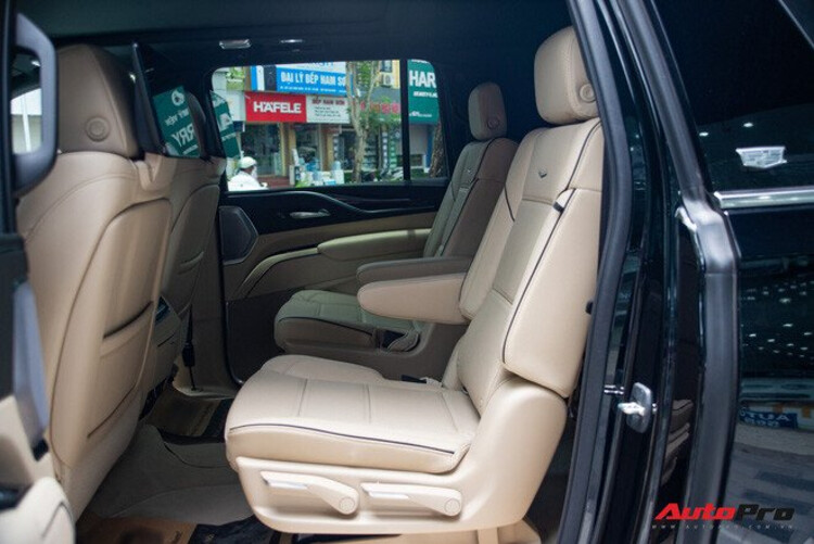 Cadillac-Escalade-ESV-gia-gan-12-ty-dong-suv-full-size-hang-sang-cho-nha-giau-viet Cadillac-Escalade-ESV-gia-gan-12-ty-dong-suv-full-size-hang-sang-cho-nha-giau-viet
