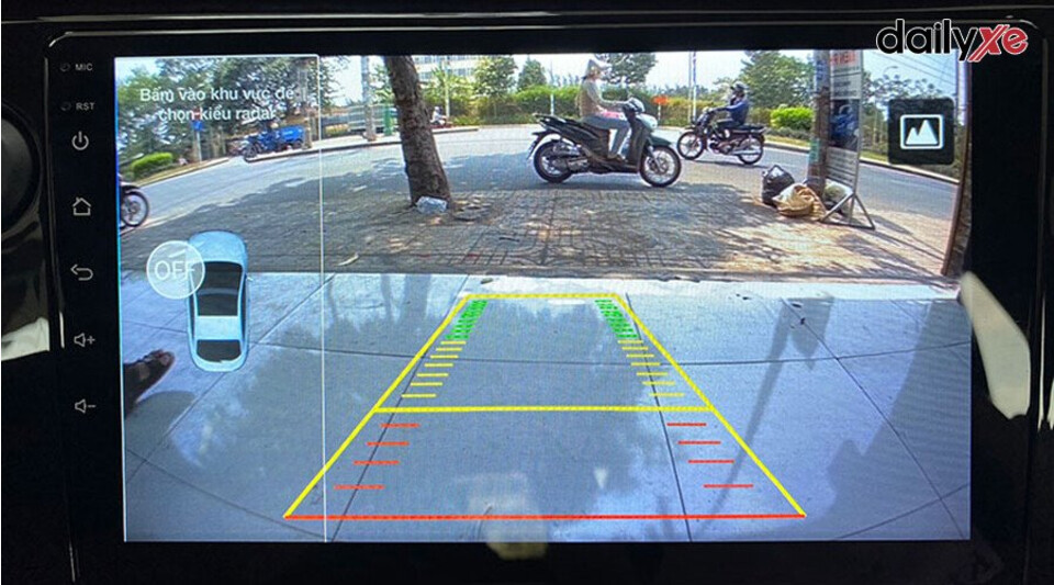 Trang bị camera lùi trên xe ô tô