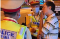 Cán bộ thuế vượt nồng độ cồn khi lái xe thách thức CSGT ở Quảng Bình