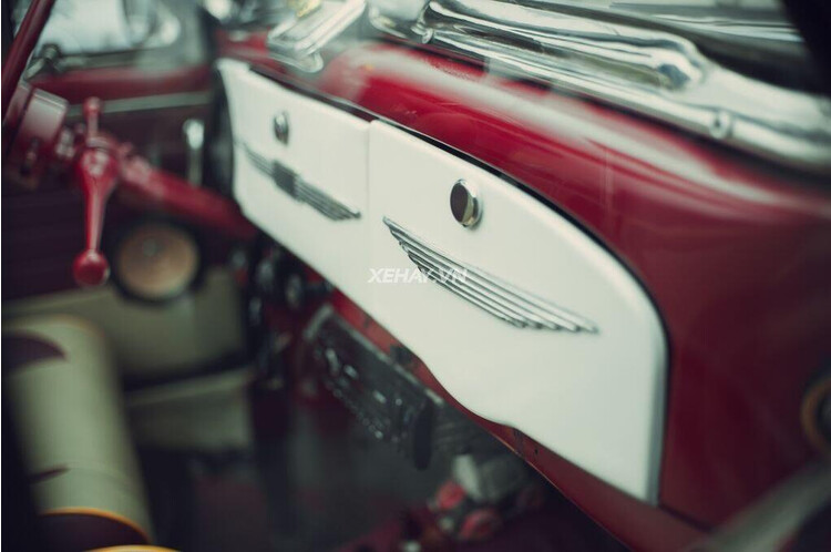 Khép kín "đồ cổ" Peugeot 203 Convertible tại Ngày hội đam mê môtô - Ảnh 9 Khép kín "đồ cổ" Peugeot 203 Convertible tại Ngày hội đam mê môtô - Ảnh 9