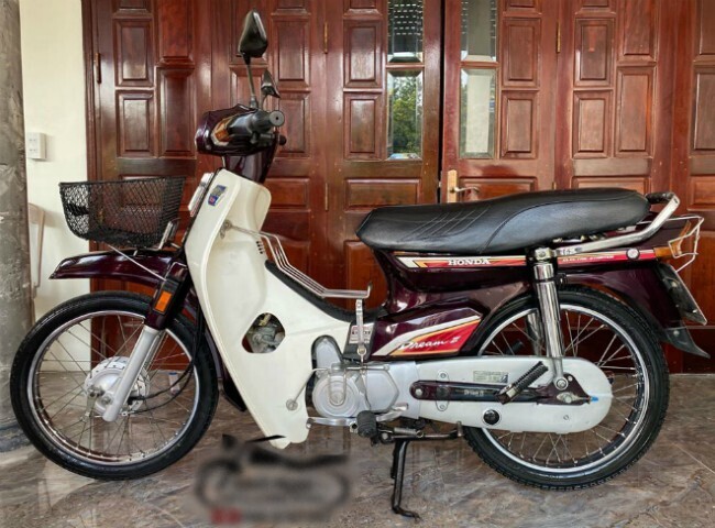 Honda Dream II Thái đời 1993 giá ngang SH mới tại Việt Nam