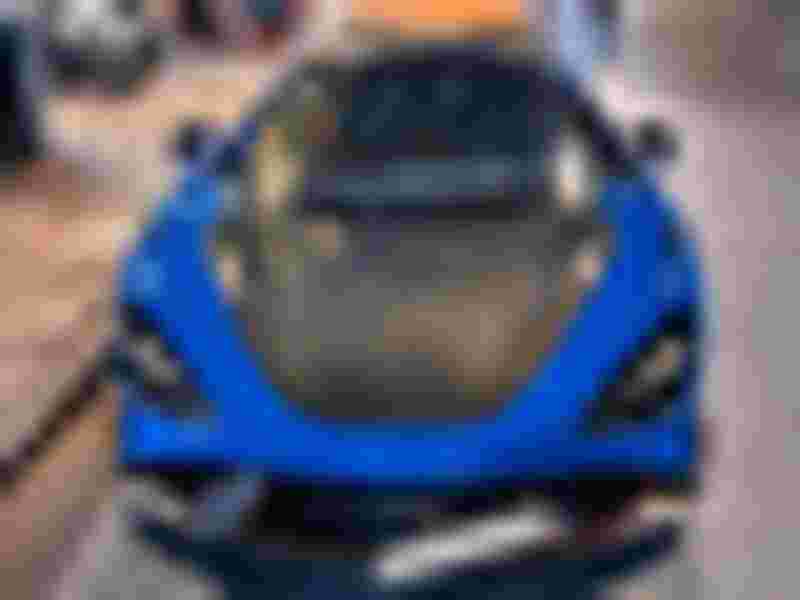 can canh mclaren 765lt mau xanh paris blue doc nhat tai viet nam