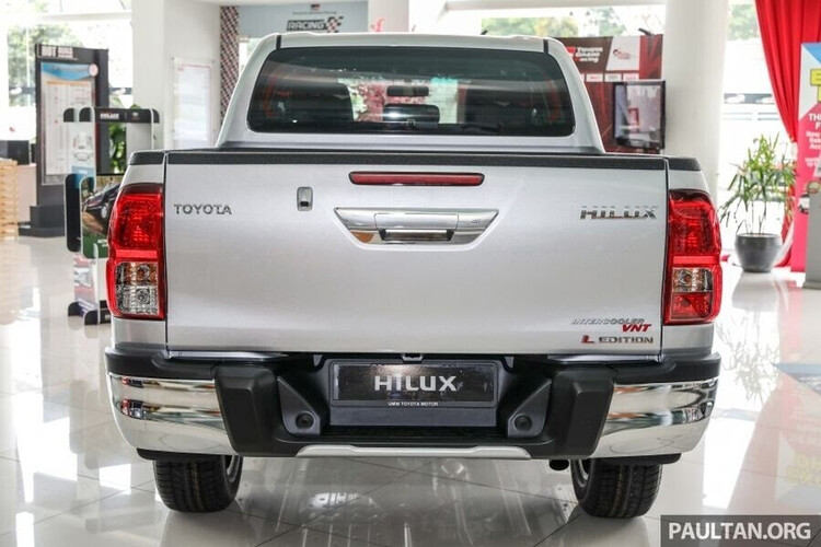 Cận cảnh Toyota Hilux L-Edition 2.4L AT 4×4 mới tại Malaysia - Hình 5 Cận cảnh Toyota Hilux L-Edition 2.4L AT 4×4 mới tại Malaysia - Hình 5
