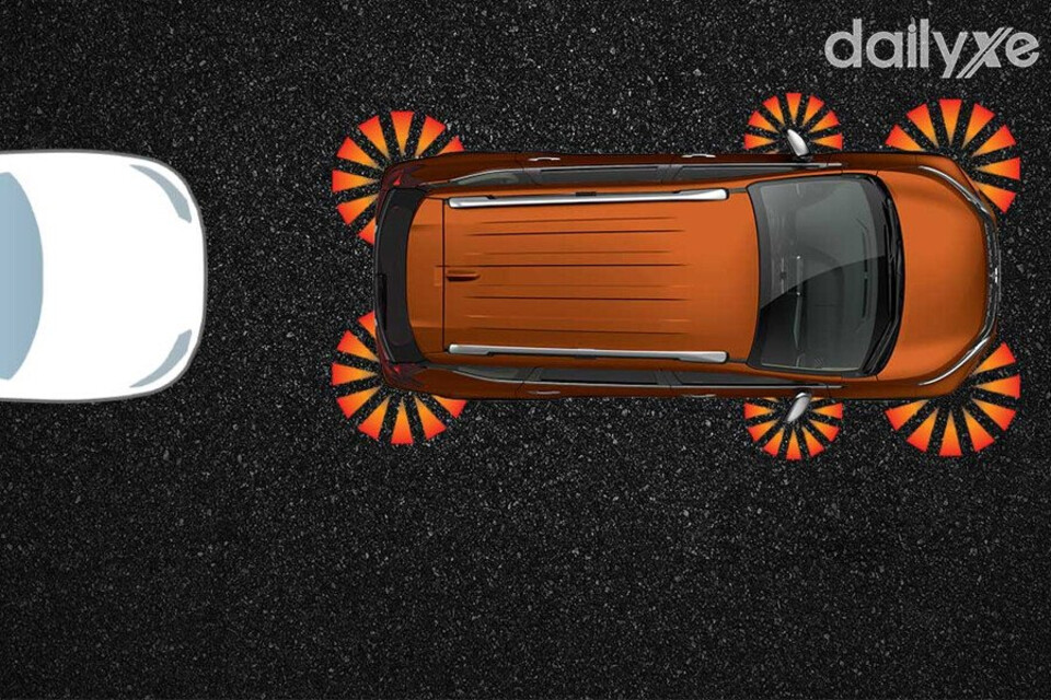 Hệ thống cảnh báo phanh khẩn cấp sẽ kích hoạt đèn báo xi nhan của xe