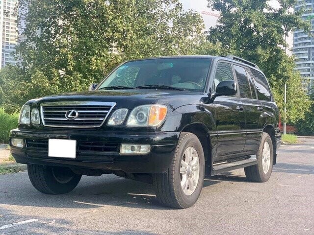 Why I Chose a Used Lexus LX 470 Over a New Ford Bronco  InsideHook